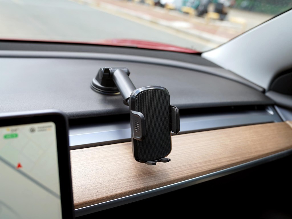 Car Holder for Smartphones Omega Windshield and Dashboard Mount