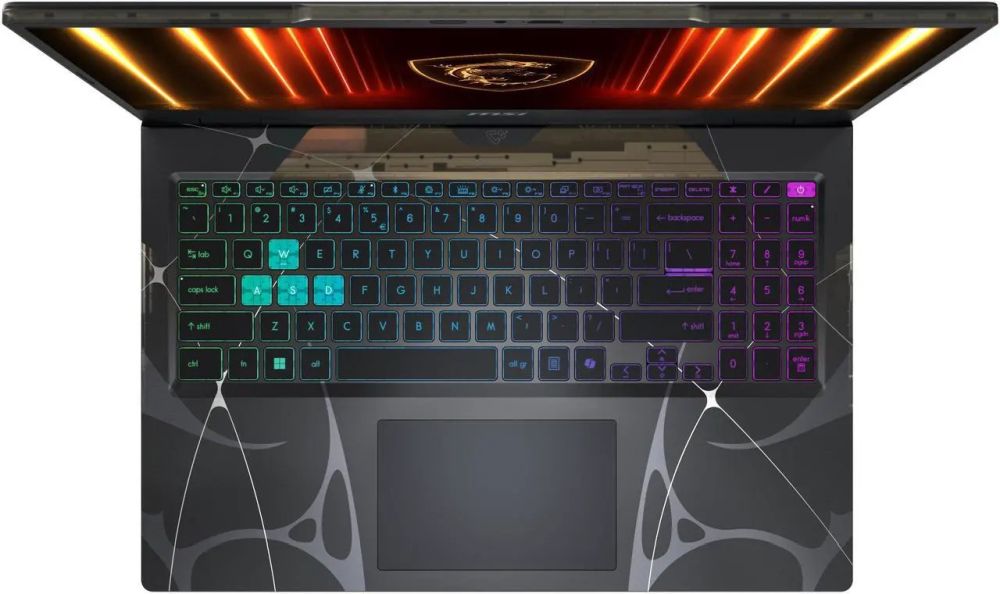Notebook MSI Cyborg 15 Gaming Core 7 240H/16GB/512GB SSD/RTX 5060 8GB/15.6" FHD 144Hz/Win11