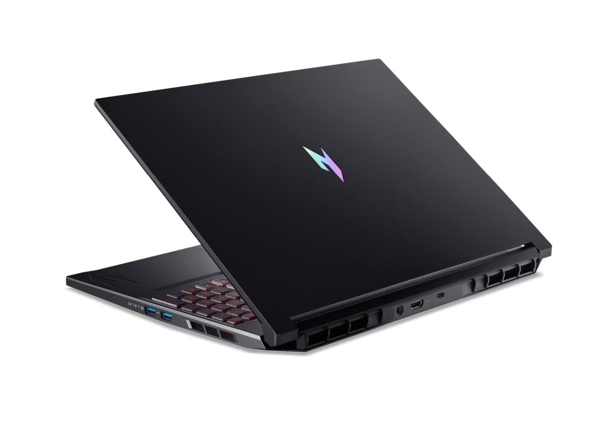 Notebook Acer Nitro Gaming Ryzen 7 250/16GB/512GB/RTX 5050 8GB/16" WUXGA IPS 180Hz/Win11