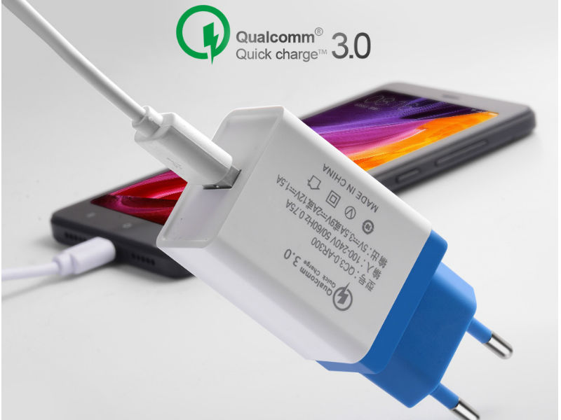 Universal Fast Charger for Smartphones Qualcomm Quick Charge QC 3.0 White/Blue